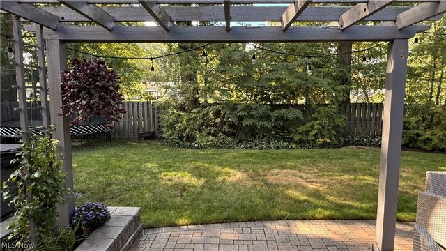 24739 Tara Lynn Drive, North Olmsted, OH 44070