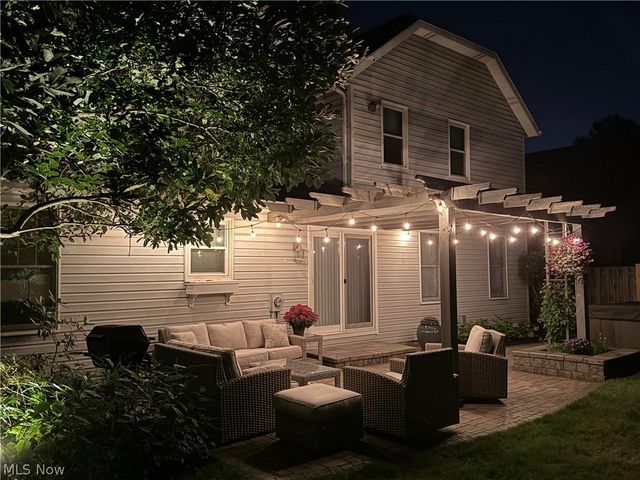 24739 Tara Lynn Drive, North Olmsted, OH 44070