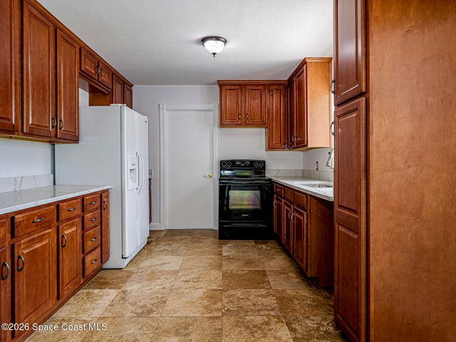 901 Beach Lane, Sebastian, FL 32958