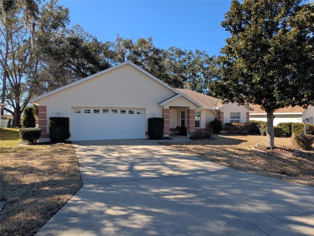 Image 2 of property listing at 9573 SW 53RD CIRCLE, Ocala, FL 34476