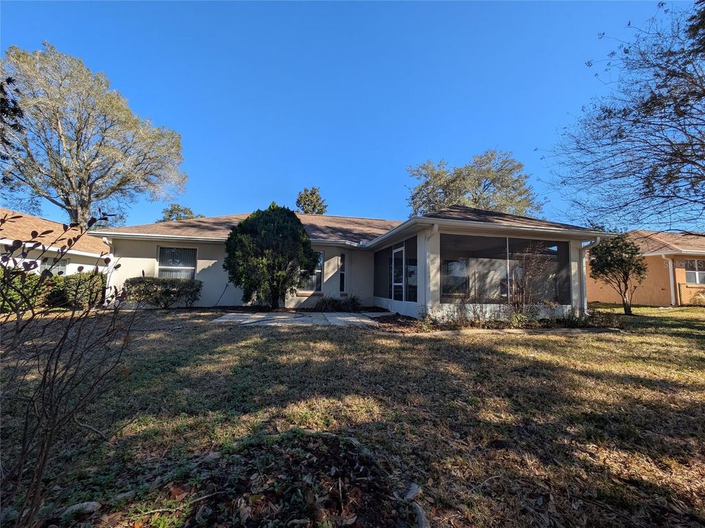 Image 12 of property listing at 9573 SW 53RD CIRCLE, Ocala, FL 34476