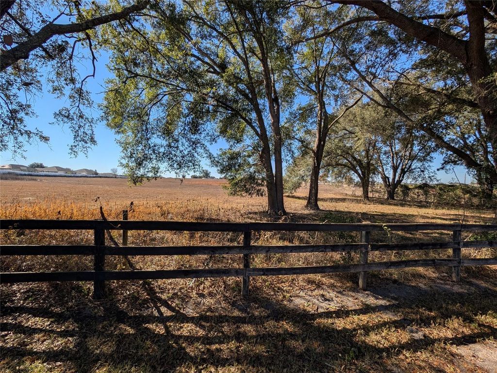 Image 15 of property listing at 9573 SW 53RD CIRCLE, Ocala, FL 34476