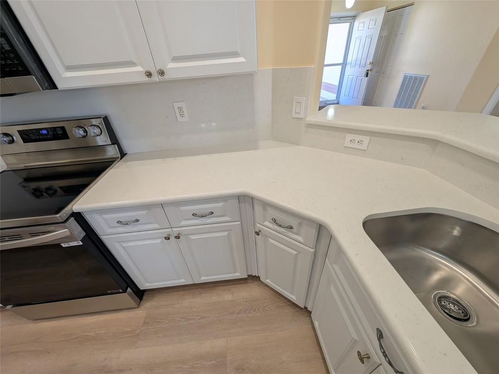 Image 45 of property listing at 9573 SW 53RD CIRCLE, Ocala, FL 34476