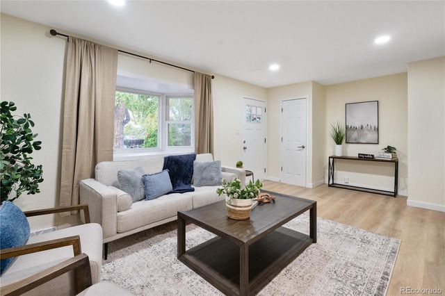 6035 Utica Street, Arvada, CO 80003