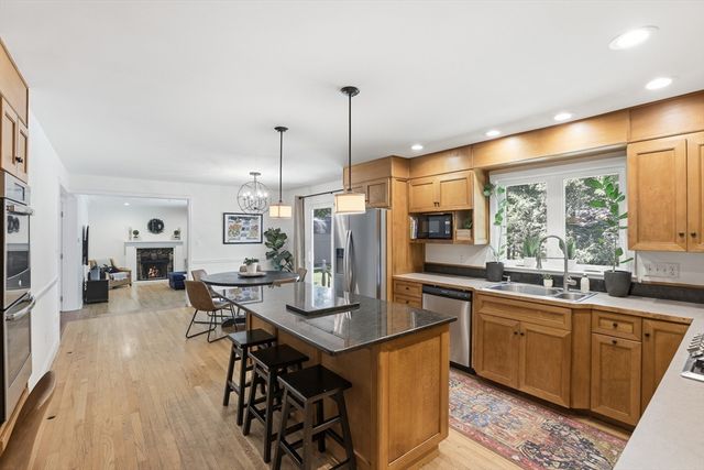 25 Revolutionary Rd, Acton, MA 01720