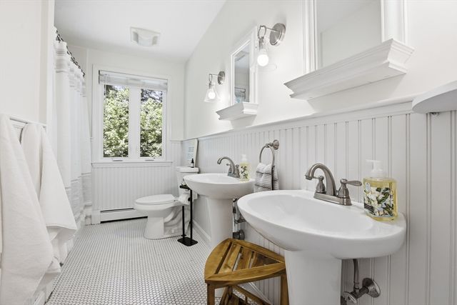 25 Revolutionary Rd, Acton, MA 01720