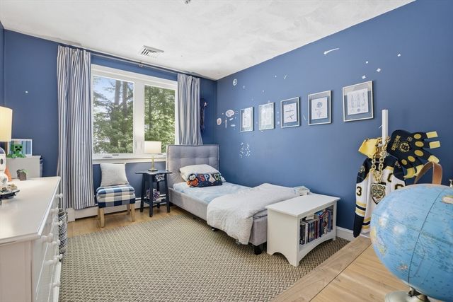 25 Revolutionary Rd, Acton, MA 01720