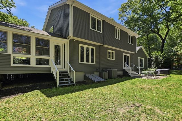 25 Revolutionary Rd, Acton, MA 01720