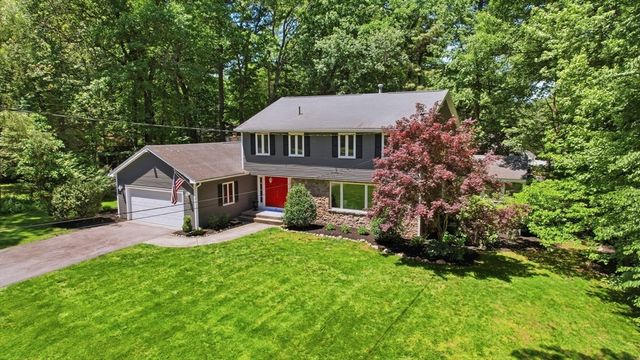 25 Revolutionary Rd, Acton, MA 01720