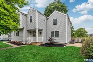 172 E Clinton Avenue, Bergenfield, NJ 07621