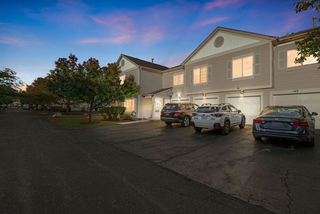 53 Braxton Lane 53, Aurora, IL 60504