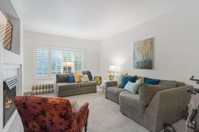 53 Braxton Lane 53, Aurora, IL 60504