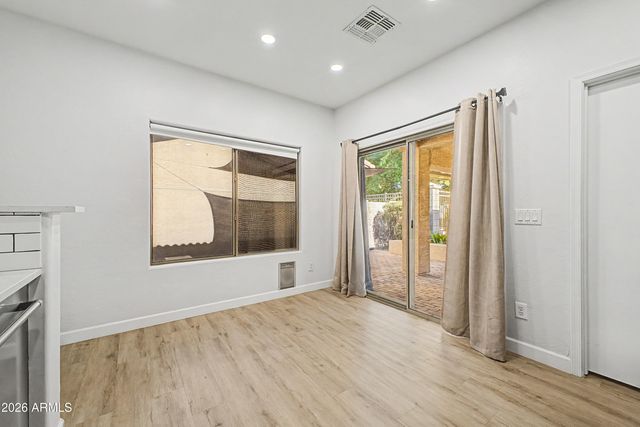 5207 W PARADISE Drive, Glendale, AZ 85304