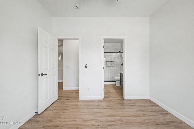 5207 W PARADISE Drive, Glendale, AZ 85304