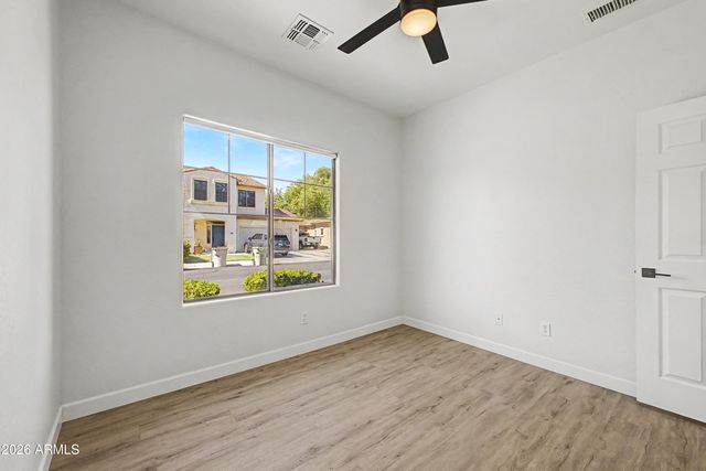 5207 W PARADISE Drive, Glendale, AZ 85304