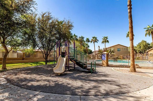 5207 W PARADISE Drive, Glendale, AZ 85304