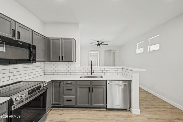 5207 W PARADISE Drive, Glendale, AZ 85304