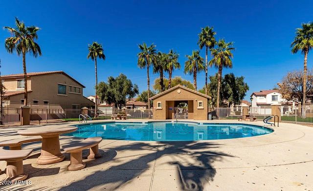 5207 W PARADISE Drive, Glendale, AZ 85304