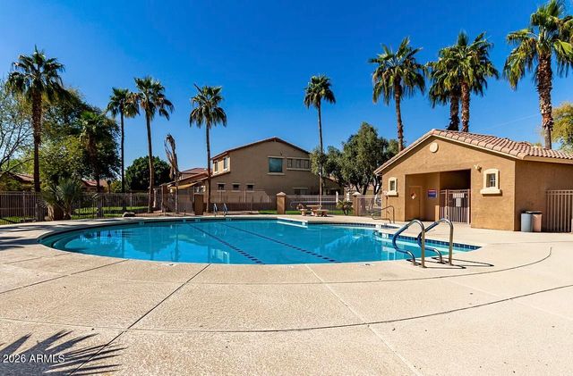 5207 W PARADISE Drive, Glendale, AZ 85304