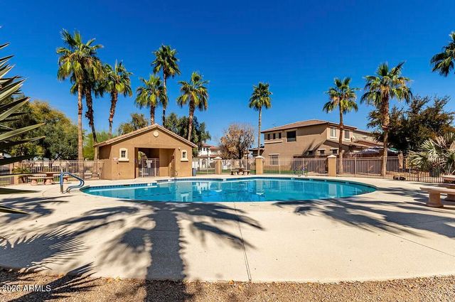 5207 W PARADISE Drive, Glendale, AZ 85304
