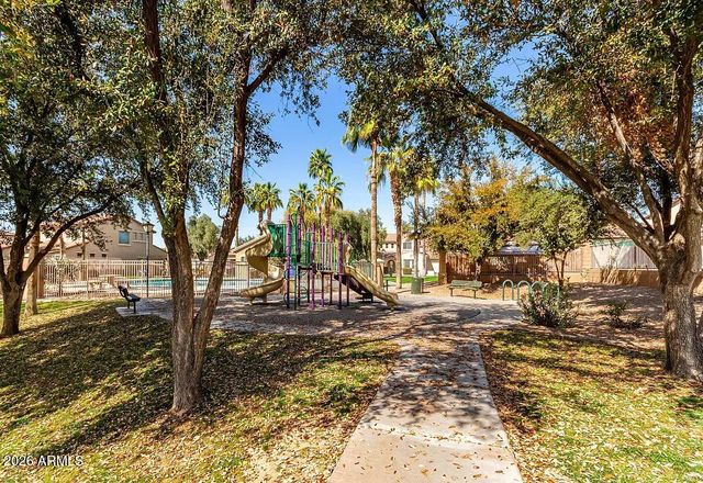 5207 W PARADISE Drive, Glendale, AZ 85304