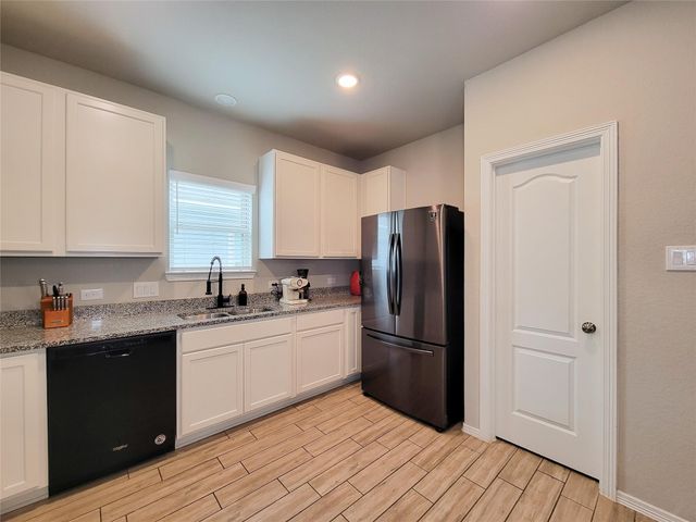 24802 Winema Woods Lane, Houston, TX 77336