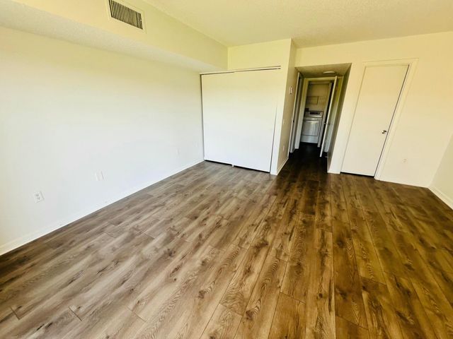 4657 Fountains Drive S 107, Lake Worth, FL 33467