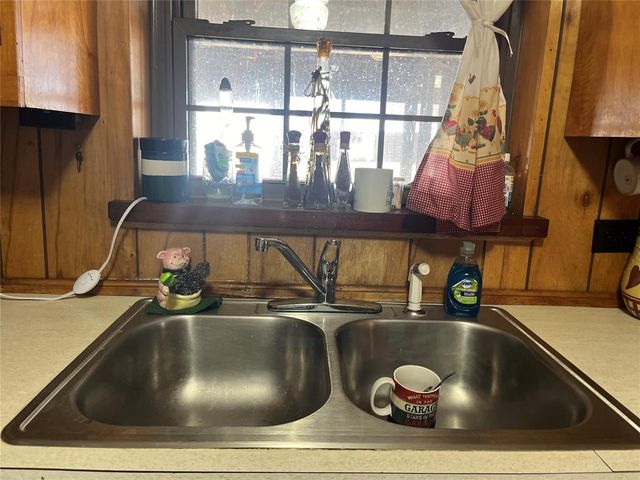 321 N Wachholtz Avenue, Butler, OK 73625