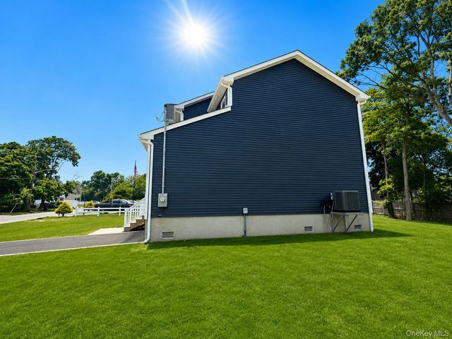 7 Edgewater Drive, Mastic Beach, NY 11951