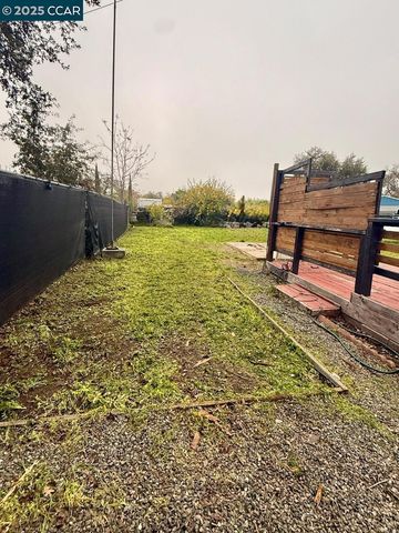 1360 Sonoma Ave, Sacramento, CA 95815