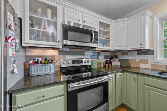 206 Lansing Court, Jacksonville, NC 28540