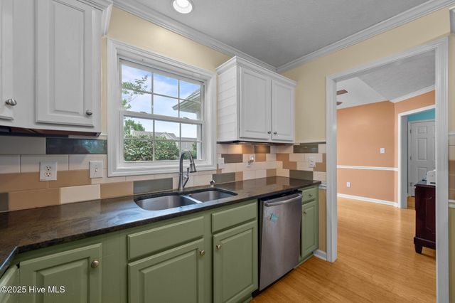 206 Lansing Court, Jacksonville, NC 28540