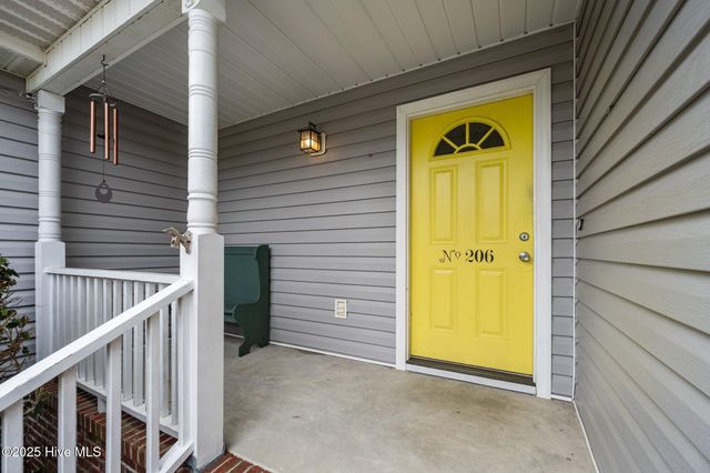 206 Lansing Court, Jacksonville, NC 28540