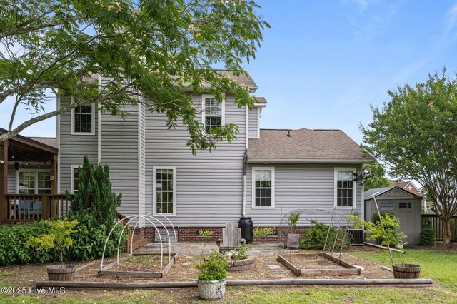 206 Lansing Court, Jacksonville, NC 28540