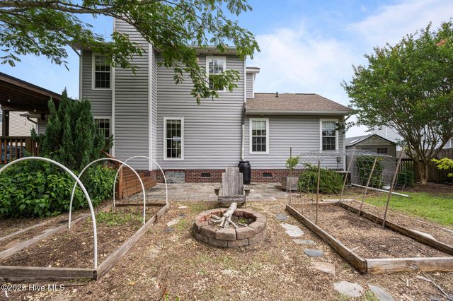 206 Lansing Court, Jacksonville, NC 28540