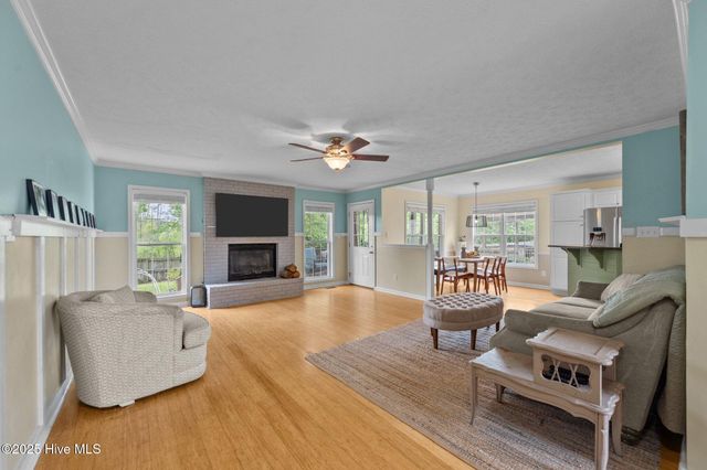 206 Lansing Court, Jacksonville, NC 28540