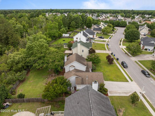206 Lansing Court, Jacksonville, NC 28540