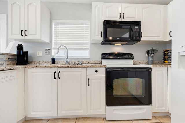 412 Broward Avenue, Greenacres, FL 33463
