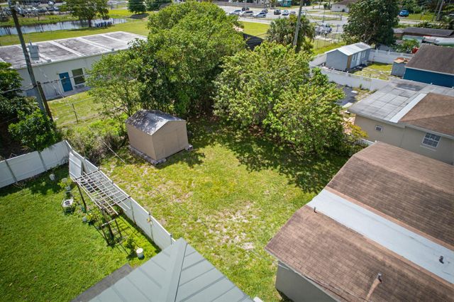 412 Broward Avenue, Greenacres, FL 33463