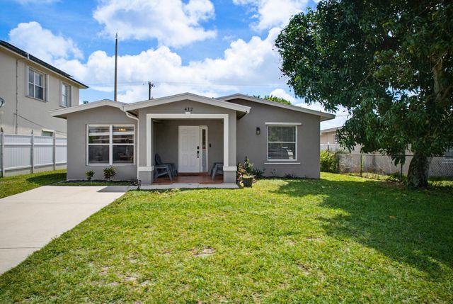 412 Broward Avenue, Greenacres, FL 33463