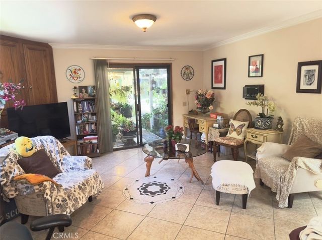 530 N Naomi, Burbank, CA 91505
