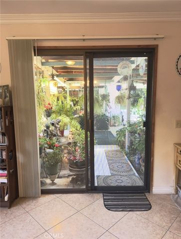 530 N Naomi, Burbank, CA 91505