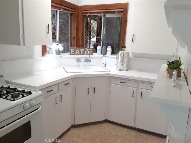 530 N Naomi, Burbank, CA 91505