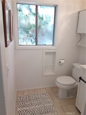 530 N Naomi, Burbank, CA 91505