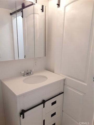 530 N Naomi, Burbank, CA 91505