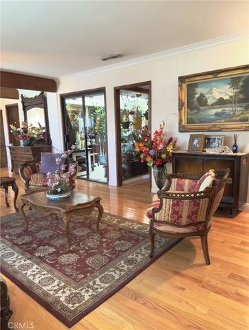 530 N Naomi, Burbank, CA 91505