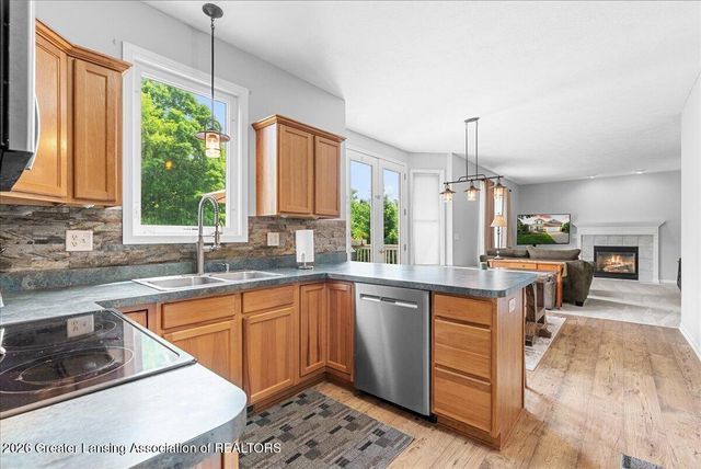 4659 Gables Wood Way, Webberville, MI 48892