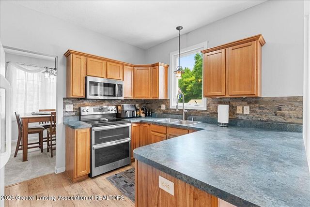 4659 Gables Wood Way, Webberville, MI 48892