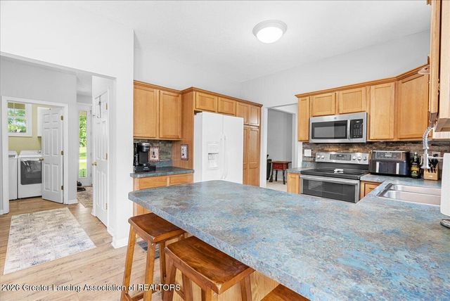 4659 Gables Wood Way, Webberville, MI 48892