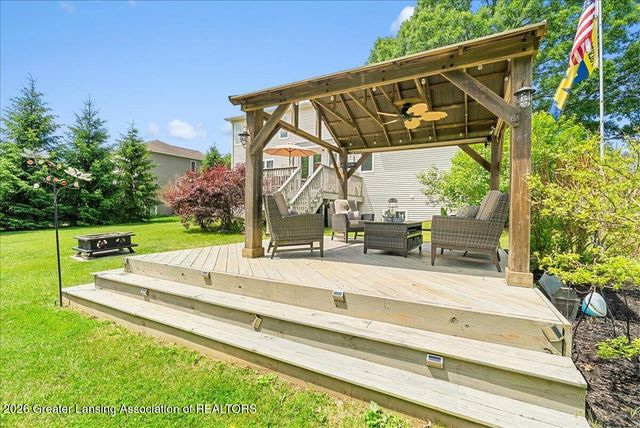 4659 Gables Wood Way, Webberville, MI 48892